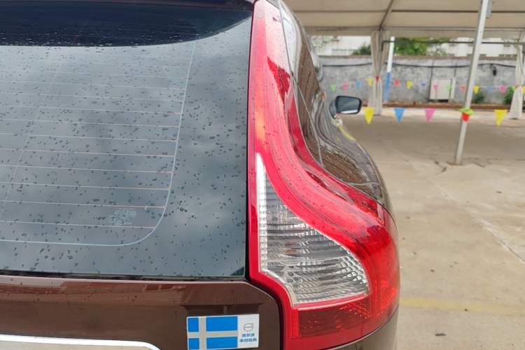 Used Volvo XC60 2016 T5 AWD Smart Drive Edition Right Rear Taillight