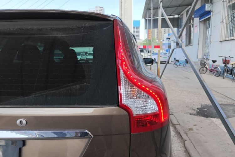 Used Volvo XC60 2016 T5 AWD Zhiyuan Edition Right Rear Taillight
