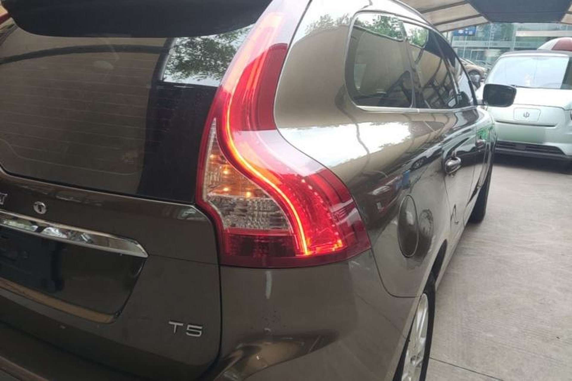 Used Volvo XC60 2016 T5 Smart Upgrade Model Right Rear Taillight