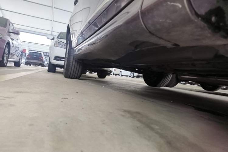 Used Volvo XC60 2016 T5 Smart Version Right Side Sill