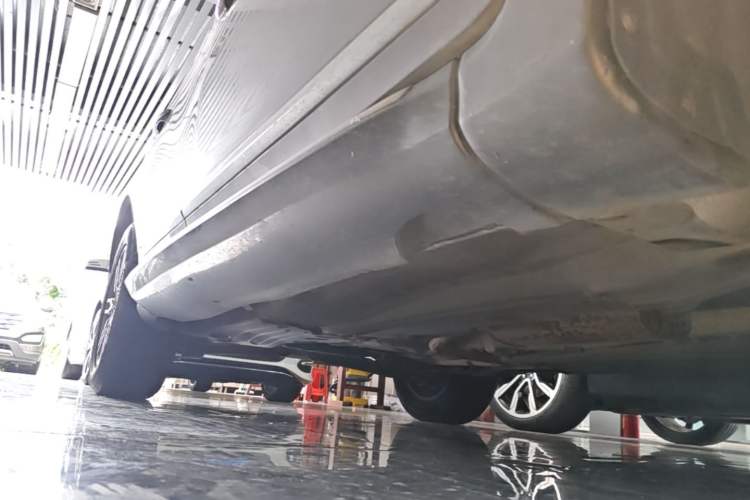 Used Volvo XC60 2016 T5 Smart Version Right Side Sill