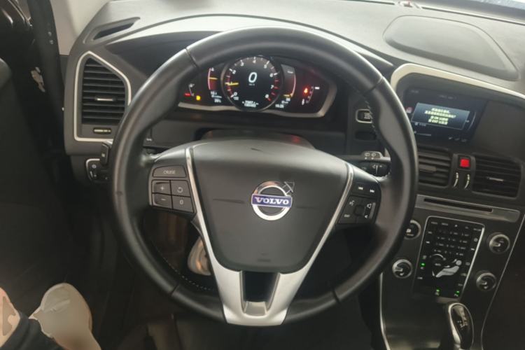 Used Volvo XC60 2016 T5 Smart Version Steering Wheel