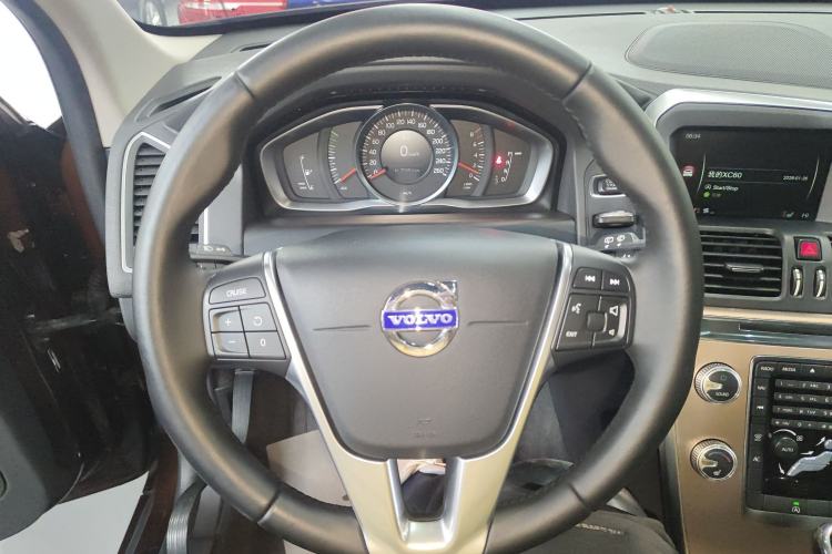 Used Volvo XC60 2016 T5 Smart Upgrade Model Steering Wheel