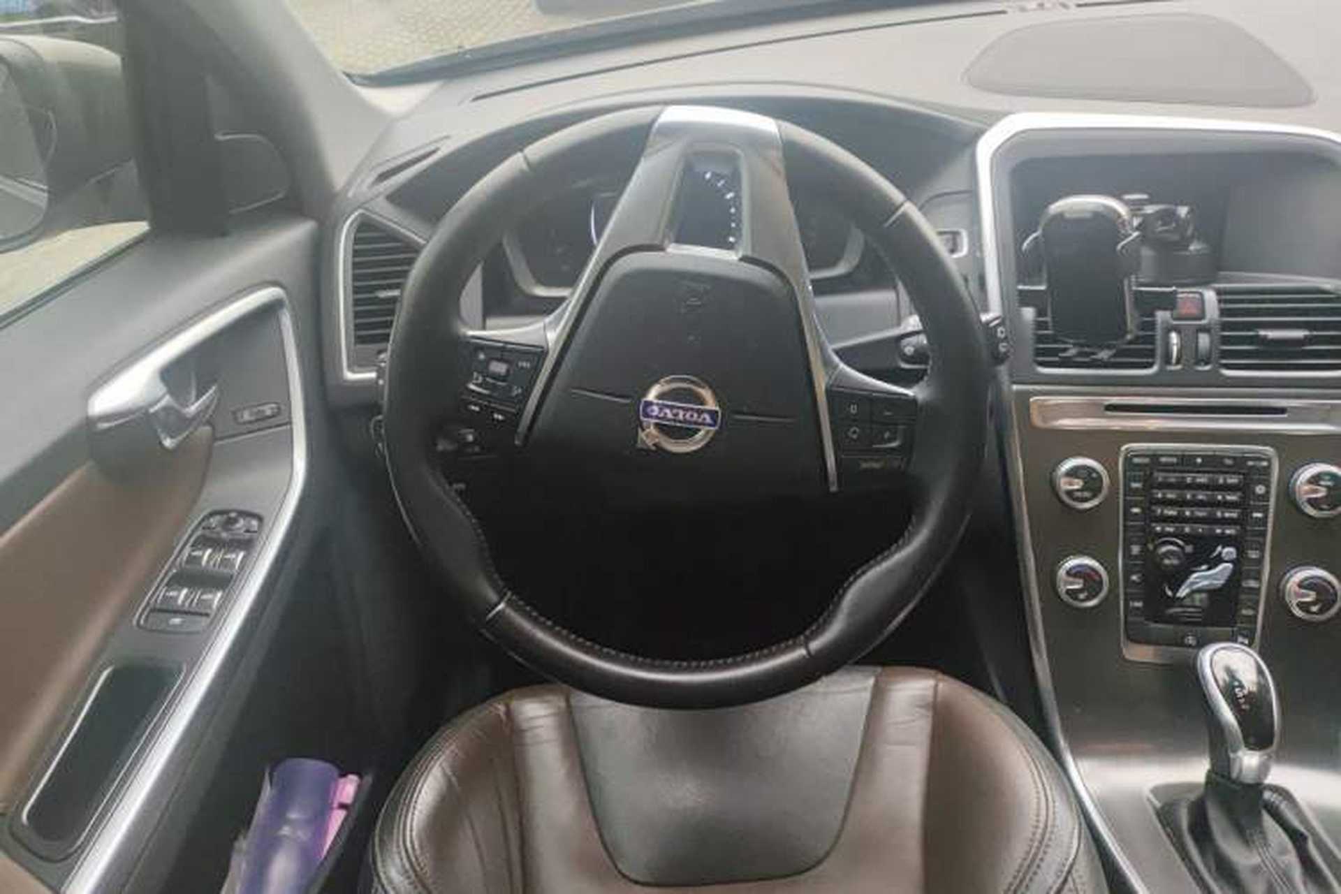 Used Volvo XC60 2016 T5 Smart Version Steering Wheel