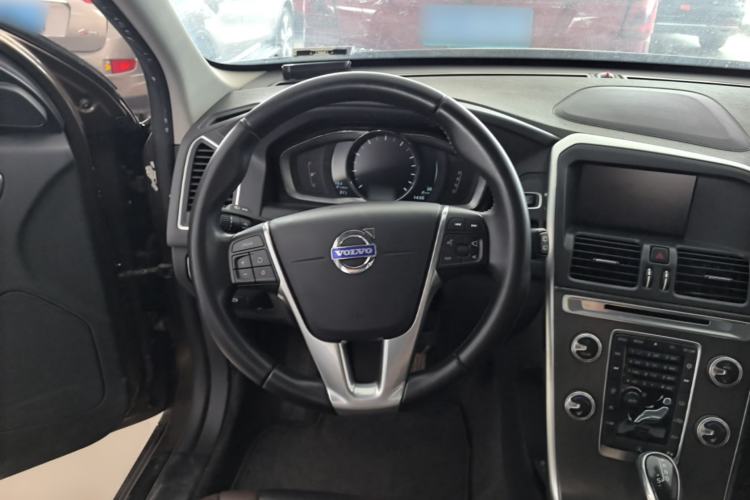 Used Volvo XC60 2016 T5 Smart Version Steering Wheel