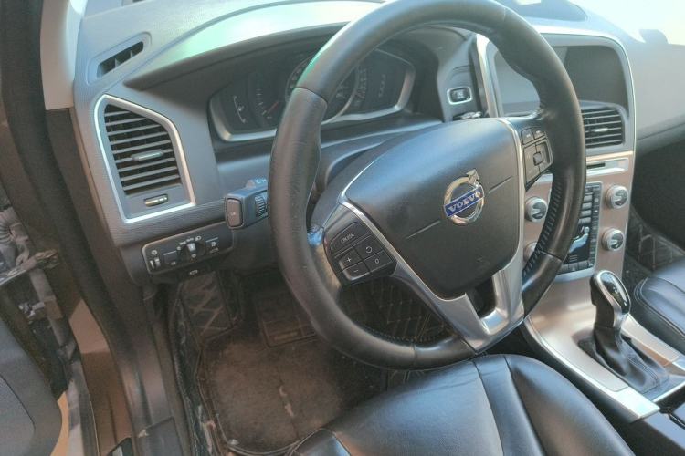 Used Volvo XC60 2016 T5 Smart Upgrade Model Steering Wheel