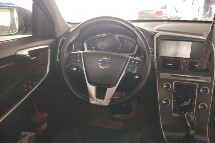 Used Volvo XC60 2016 T5 AWD Smart Drive Edition Steering Wheel