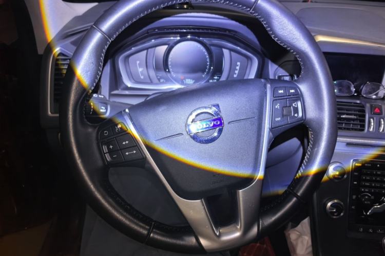 Used Volvo XC60 2016 T5 AWD Zhiyuan Edition Steering Wheel