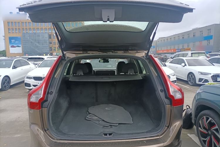 Used Volvo XC60 2016 T5 Smart Drive Edition Trunk