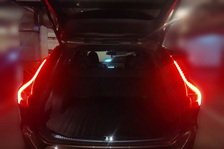Used Volvo XC60 2016 T5 Smart Version Trunk