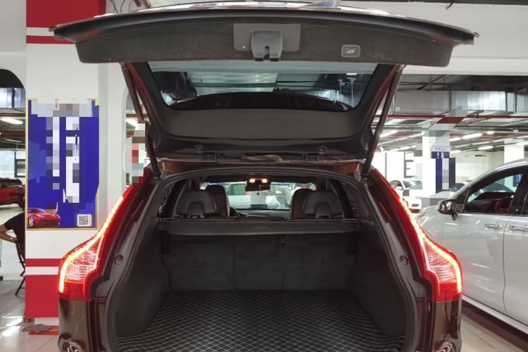 Used Volvo XC60 2016 T5 AWD Zhiyuan Edition Trunk