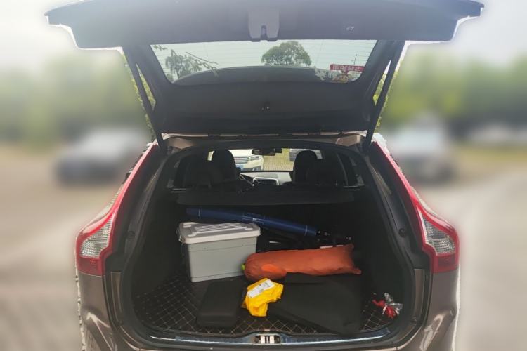 Used Volvo XC60 2016 T5 Smart Version Trunk