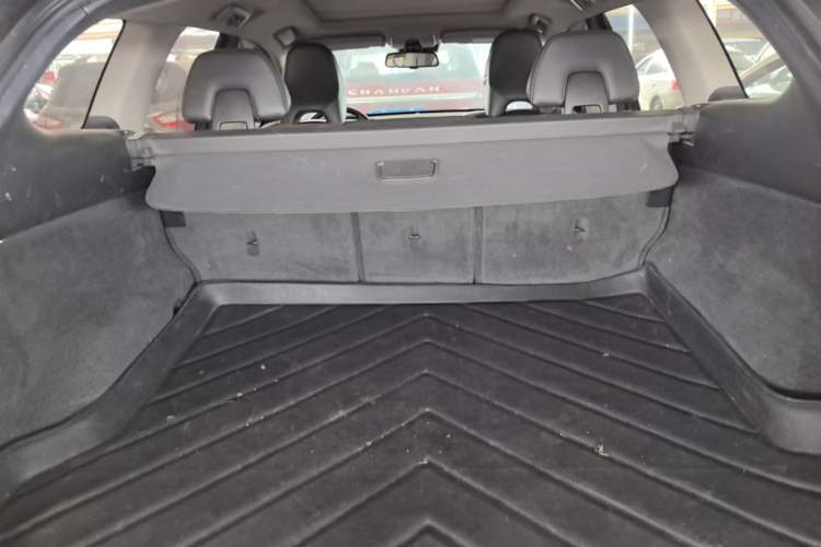 Used Volvo XC60 2016 T5 Smart Version Trunk