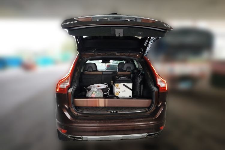 Used Volvo XC60 2016 T5 AWD Smart Drive Edition Trunk