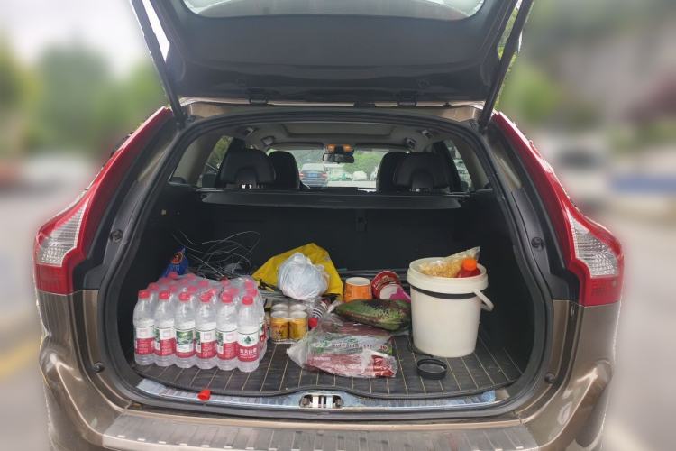 Used Volvo XC60 2016 T5 Smart Version Trunk
