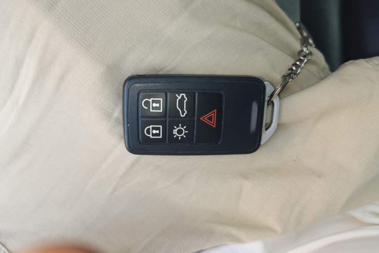 Used Volvo XC60 2016 T5 Smart Upgrade Model Vehicle Key