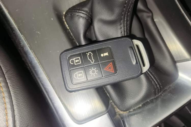 Used Volvo XC60 2016 T5 Smart Version Vehicle Key
