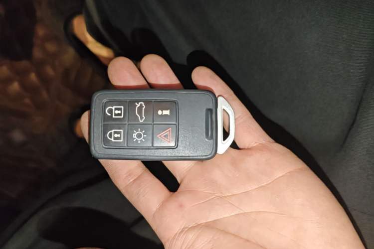 Used Volvo XC60 2016 T5 Smart Version Vehicle Key