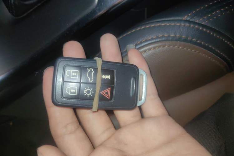 Used Volvo XC60 2016 T5 Smart Version Vehicle Key