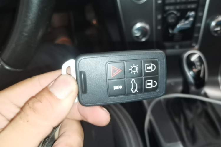 Used Volvo XC60 2016 T5 Smart Version Vehicle Key