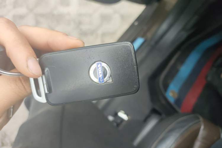 Used Volvo XC60 2016 T5 Smart Version Vehicle Key