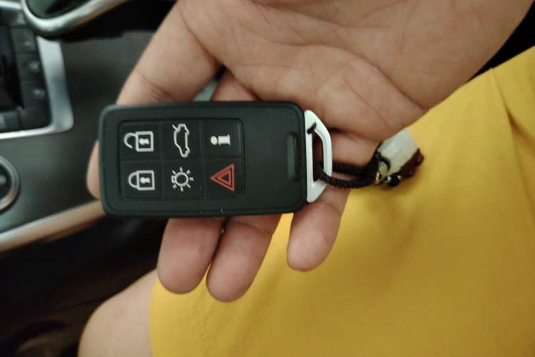 Used Volvo XC60 2016 T5 AWD Smart Drive Edition Vehicle Key