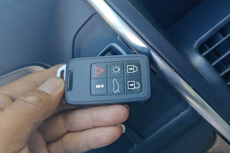 Used Volvo XC60 2016 T5 AWD Smart Drive Edition Vehicle Key