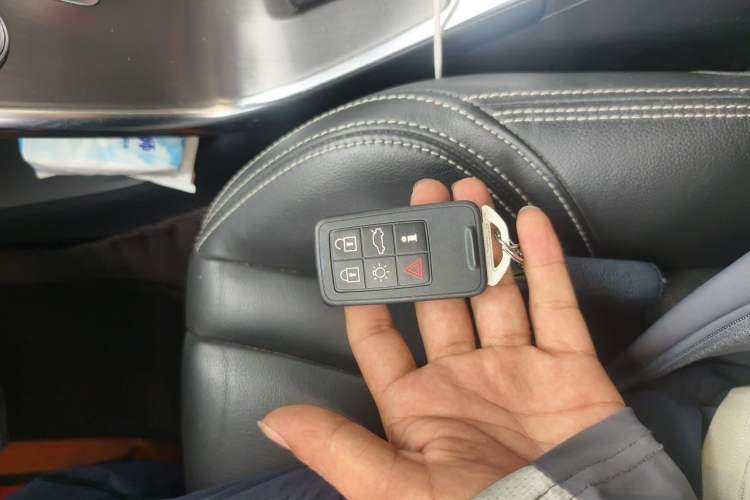 Used Volvo XC60 2016 T5 Smart Version Vehicle Key