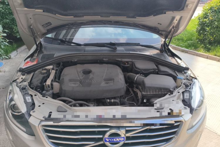 Used Volvo XC60 2016 T5 Smart Upgrade Model Engine Bay