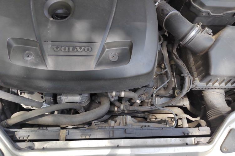 Used Volvo XC60 2016 T5 Smart Version Engine Bay