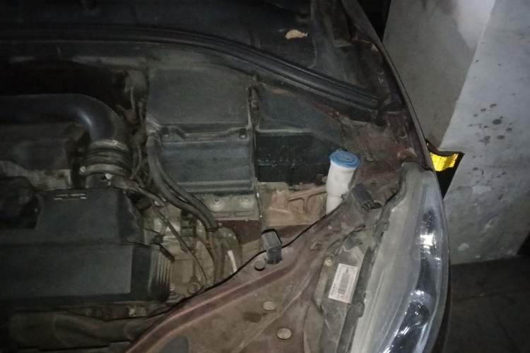Used Volvo XC60 2016 T5 AWD Zhiyuan Edition Engine Bay Left