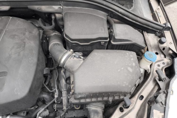 Used Volvo XC60 2016 T5 Smart Version Engine Bay Left
