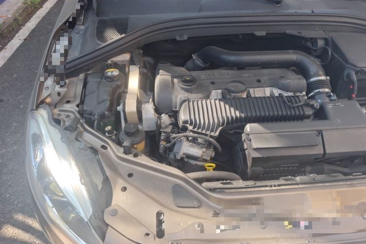 Used Volvo XC60 2016 T5 AWD Zhiyuan Edition Engine Bay Right