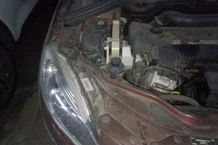 Used Volvo XC60 2016 T5 AWD Zhiyuan Edition Engine Bay Right