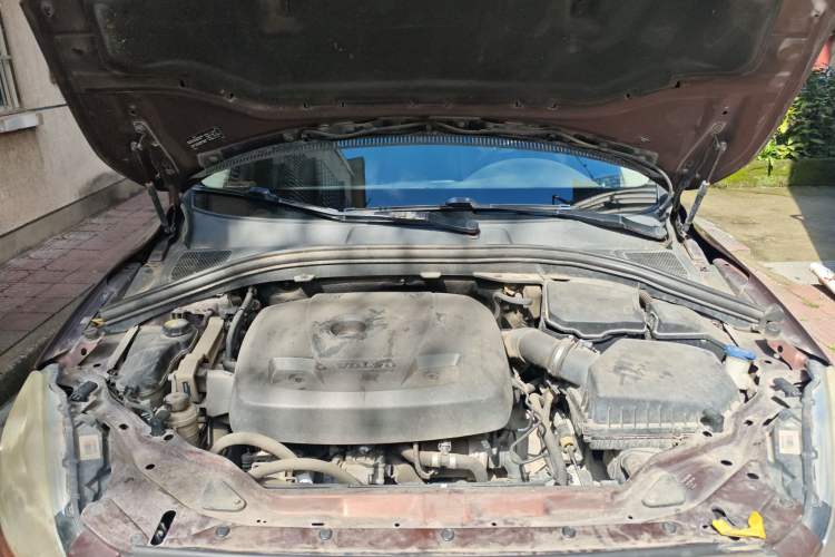 Used Volvo XC60 2016 T5 Smart Drive Edition Engine Bay