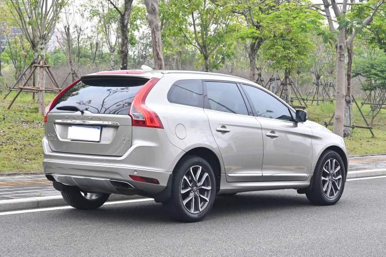 Used Volvo XC60 2016 T5 AWD Smart Drive Edition Exterior 7