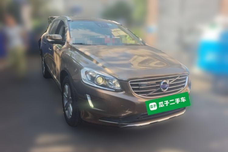 Used Volvo XC60 2016 T5 AWD Zhiyuan Edition Front Right 45 Deg