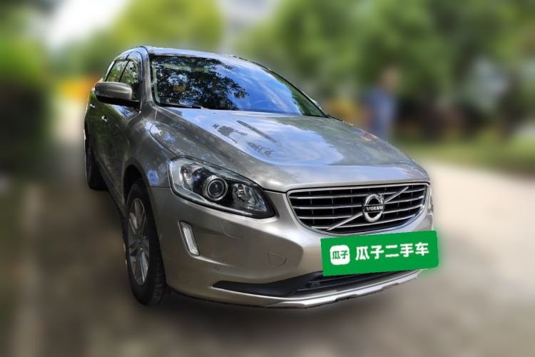 Used Volvo XC60 2016 T5 Smart Version Front Right 45 Deg