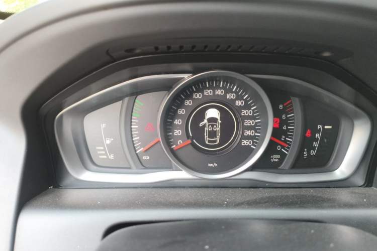 Used Volvo XC60 2016 T5 Smart Upgrade Model Instrument Cluster