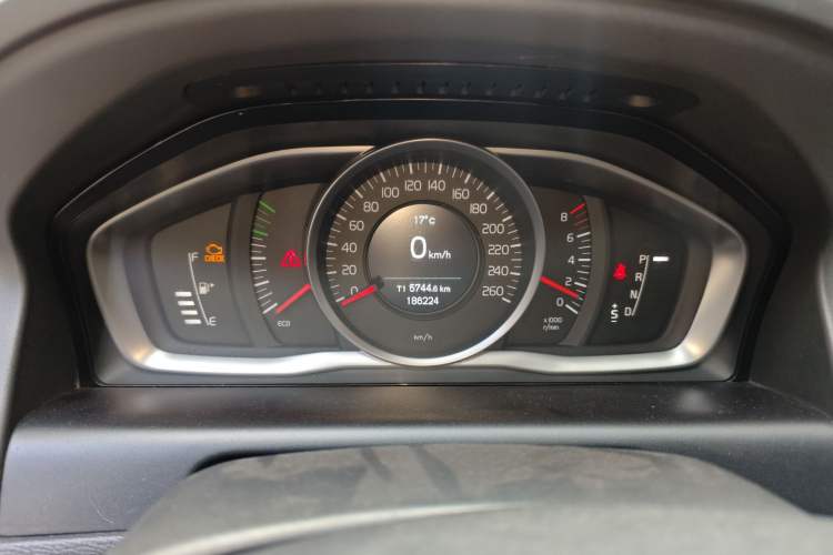 Used Volvo XC60 2016 T5 Smart Drive Edition Instrument Cluster