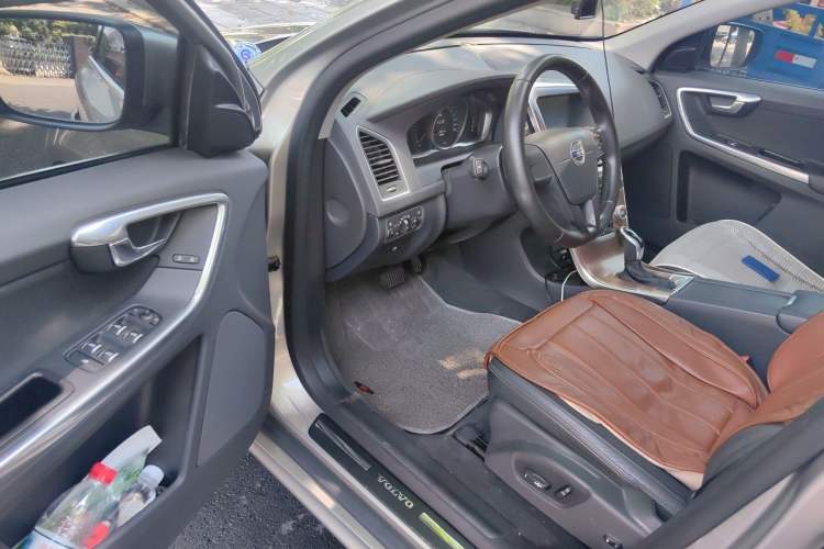 Used Volvo XC60 2016 T5 Smart Drive Edition Interior 3