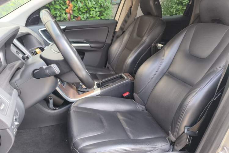 Used Volvo XC60 2016 T5 Smart Upgrade Model Left Front Seat
