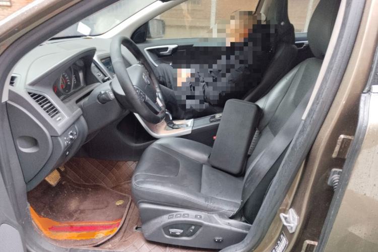 Used Volvo XC60 2016 T5 Smart Upgrade Model Left Front Seat