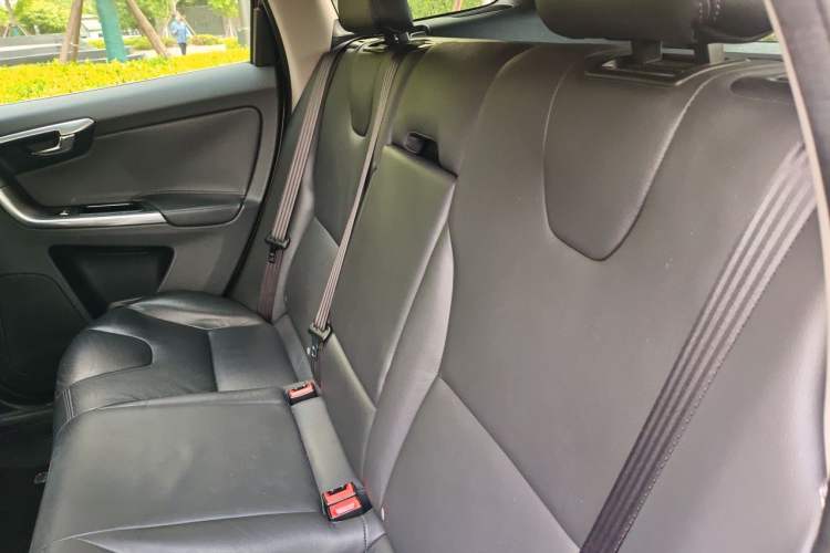 Used Volvo XC60 2016 T5 Smart Upgrade Model Left Rear Seat