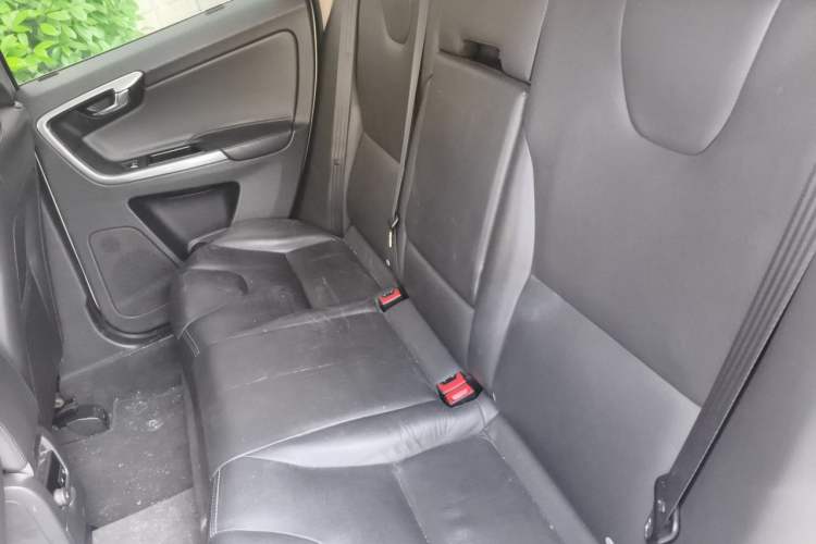 Used Volvo XC60 2016 T5 Smart Upgrade Model Left Rear Seat