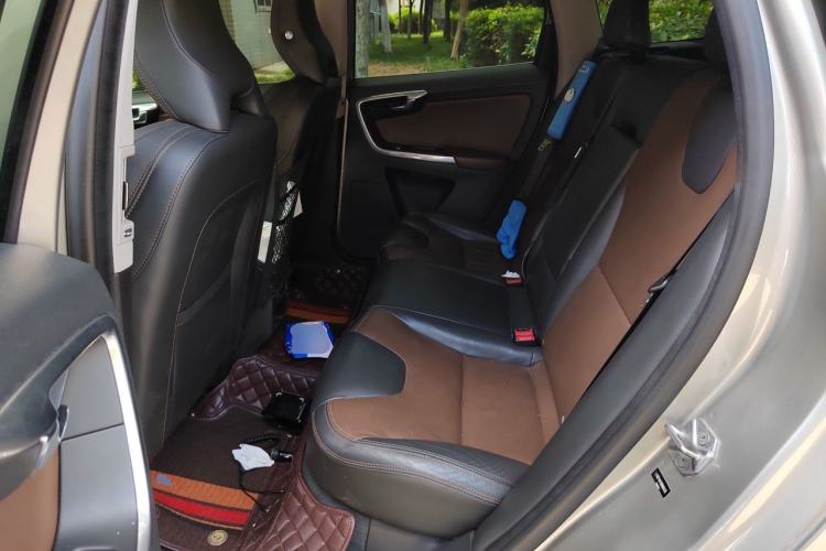 Used Volvo XC60 2016 T5 Smart Version Left Rear Seat
