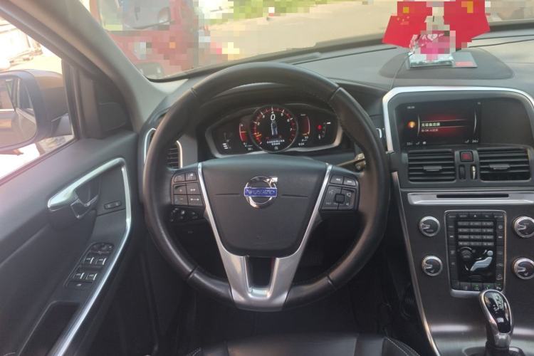 Used Volvo XC60 2016 T5 AWD Zhiyuan Edition Steering Wheel