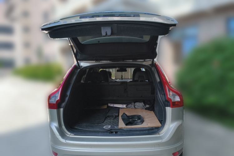 Used Volvo XC60 2016 T5 Smart Upgrade Model Trunk