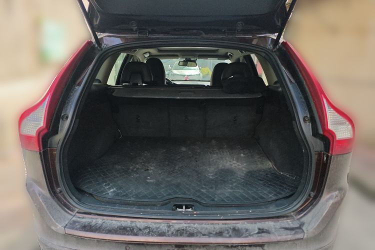 Used Volvo XC60 2016 T5 Smart Drive Edition Trunk
