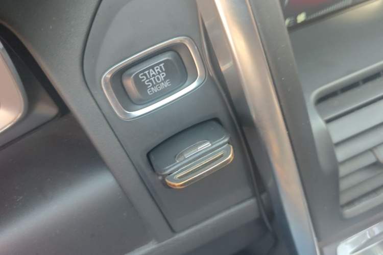 Used Volvo XC60 2016 T5 AWD Zhiyuan Edition Vehicle Key